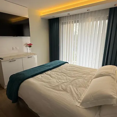 La Rose Du Appart' Hotel