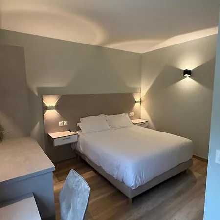 La Rose Du Appart' Hotel Coucouron